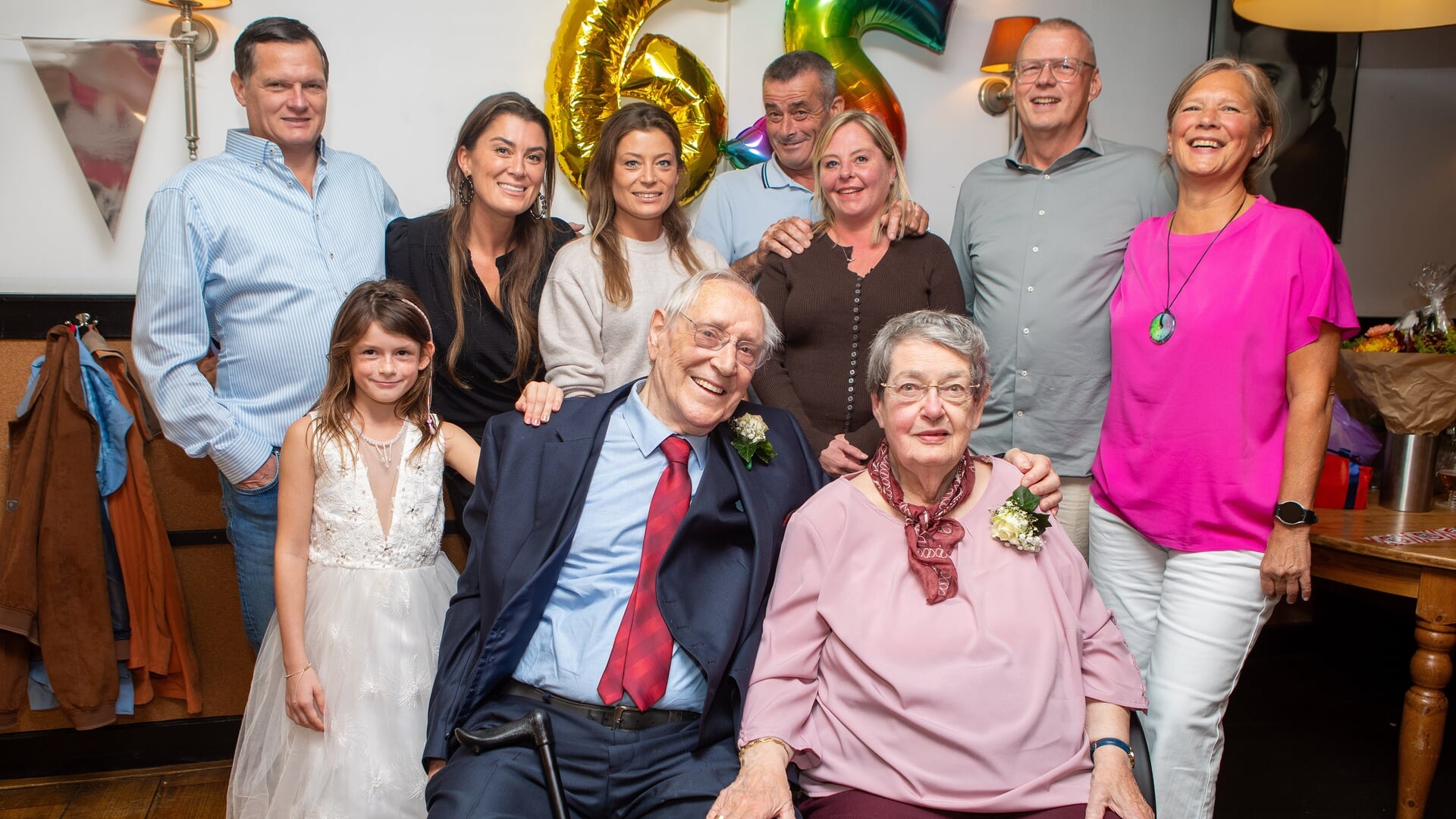 Jan (89) en Riet (87) 65 jaar getrouwd: ‘We komen nog steeds tijd ...