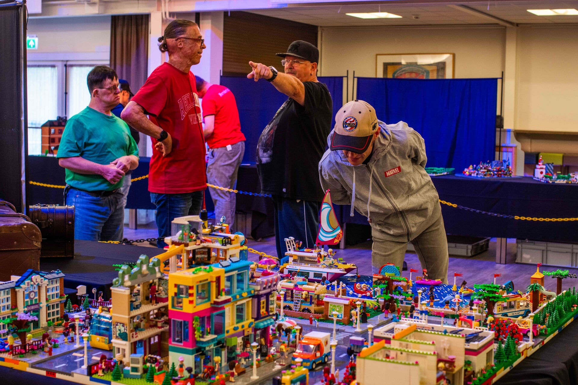 Speciaal Lego-event voor mensen met beperking bij Sherpa/Amerpoort: ‘Eén groot feest hier vandaag’