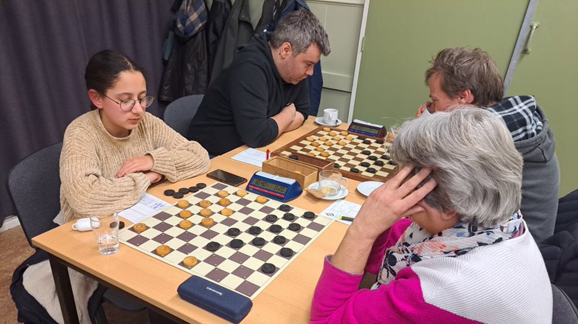 Jeugddamclub Hilversum start na drie jaar weer op