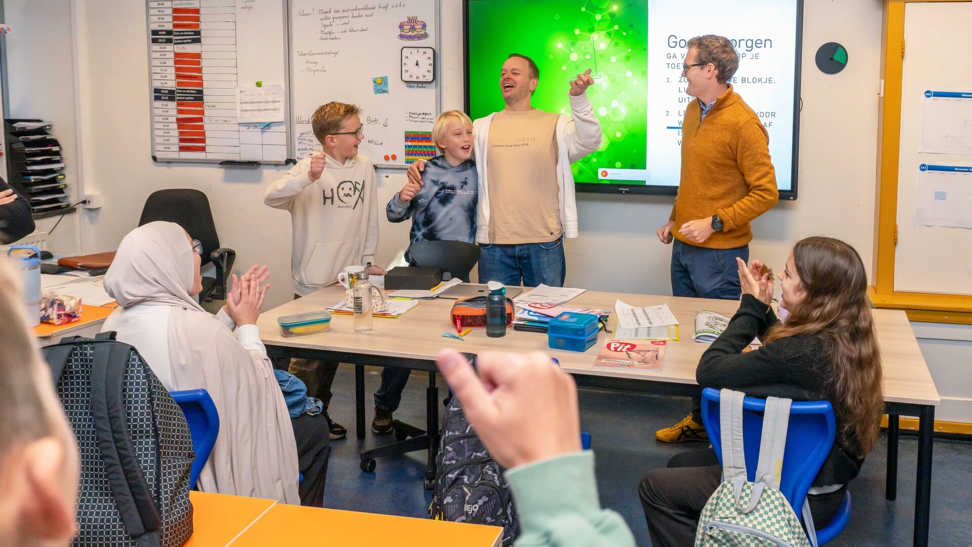 Meester Bart is ‘beste leerkracht van Hilversum’; ‘Heel leuk om leerlingen per individu echt te help