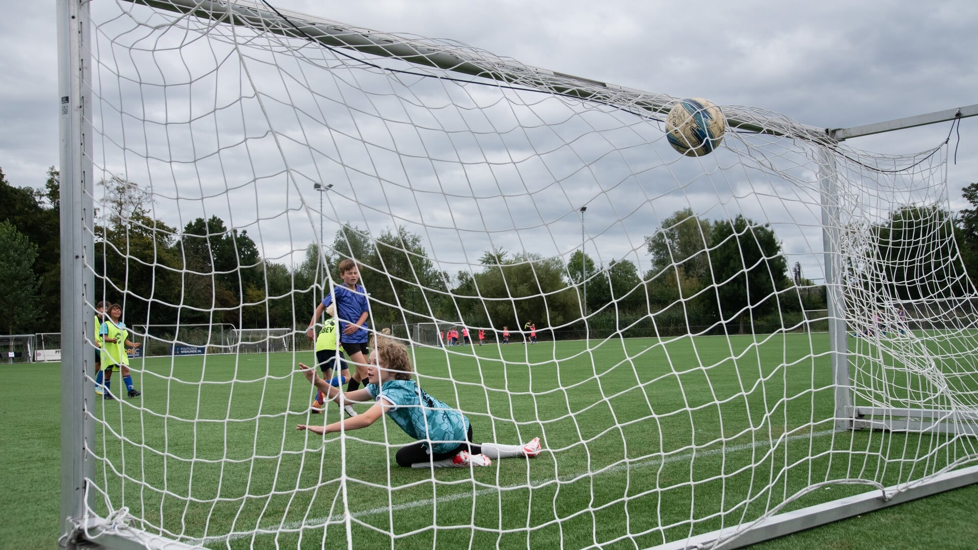 Vrijwilligerscentrale zoekt maatjes voor voetballiefhebber, wandelaars en nieuwkomer