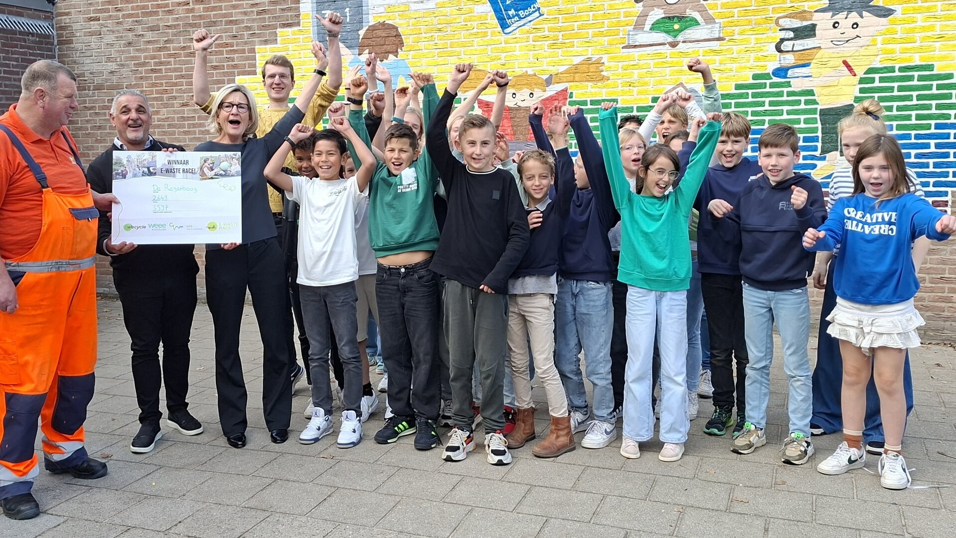 De Regenboog wint E-waste Race; Groen van Prinsterer tweede