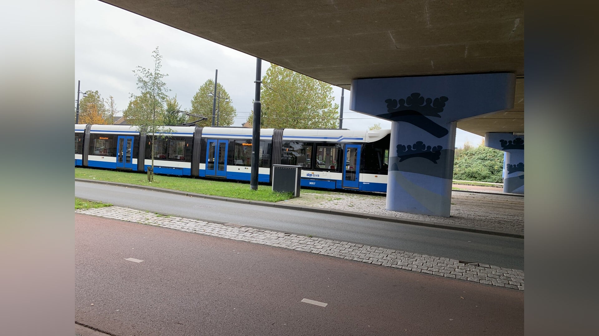 VVD stelt vragen over betrouwbaarheid van openbaar vervoer in Diemen