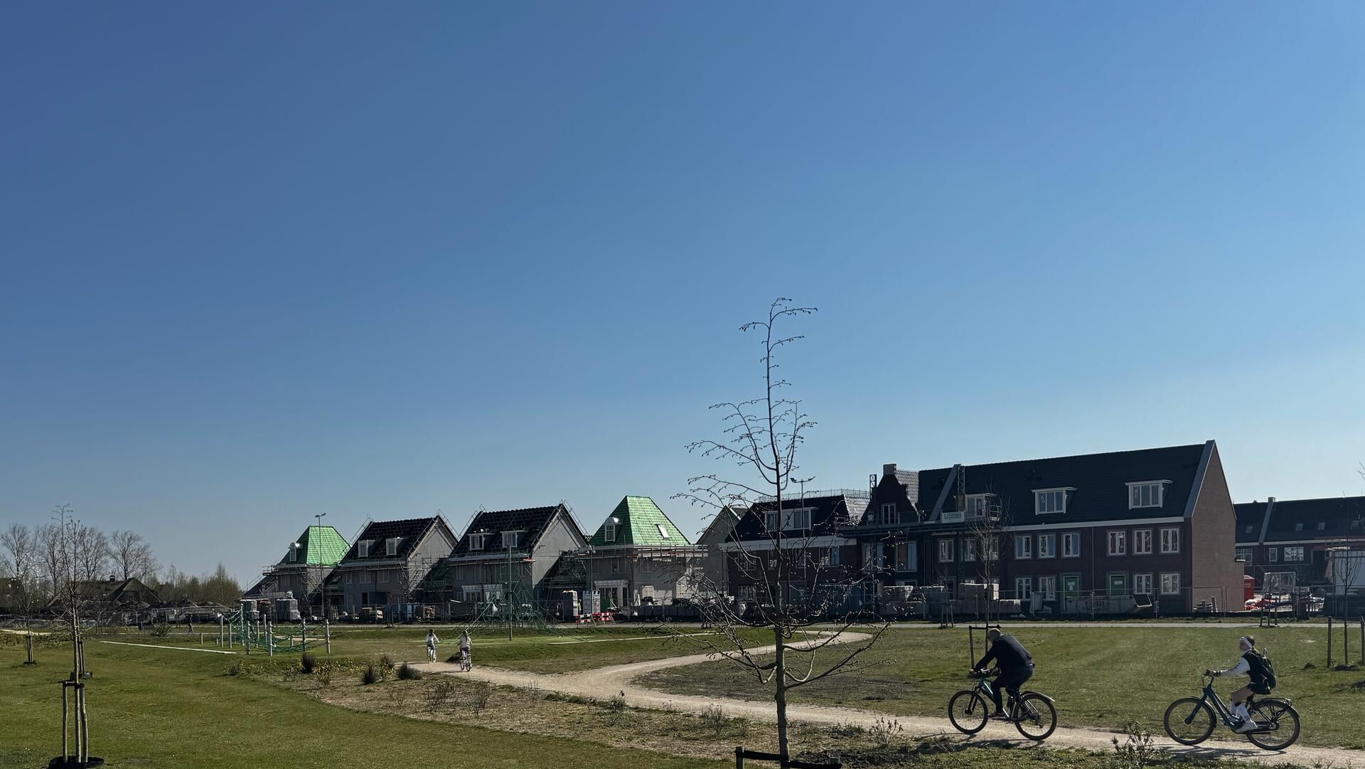 Fitnessveldje en voetbalveld Gouwpark krijgen feestelijke opening