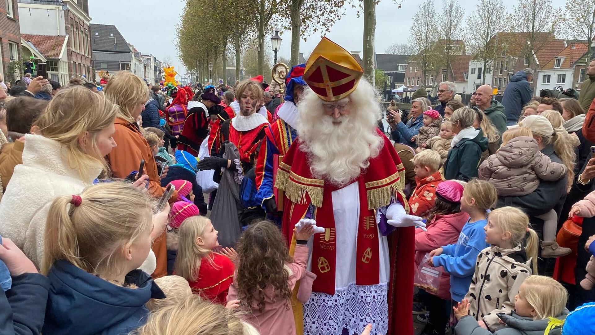 Sinterklaas komt 15 november aan in de Kom van Weesp