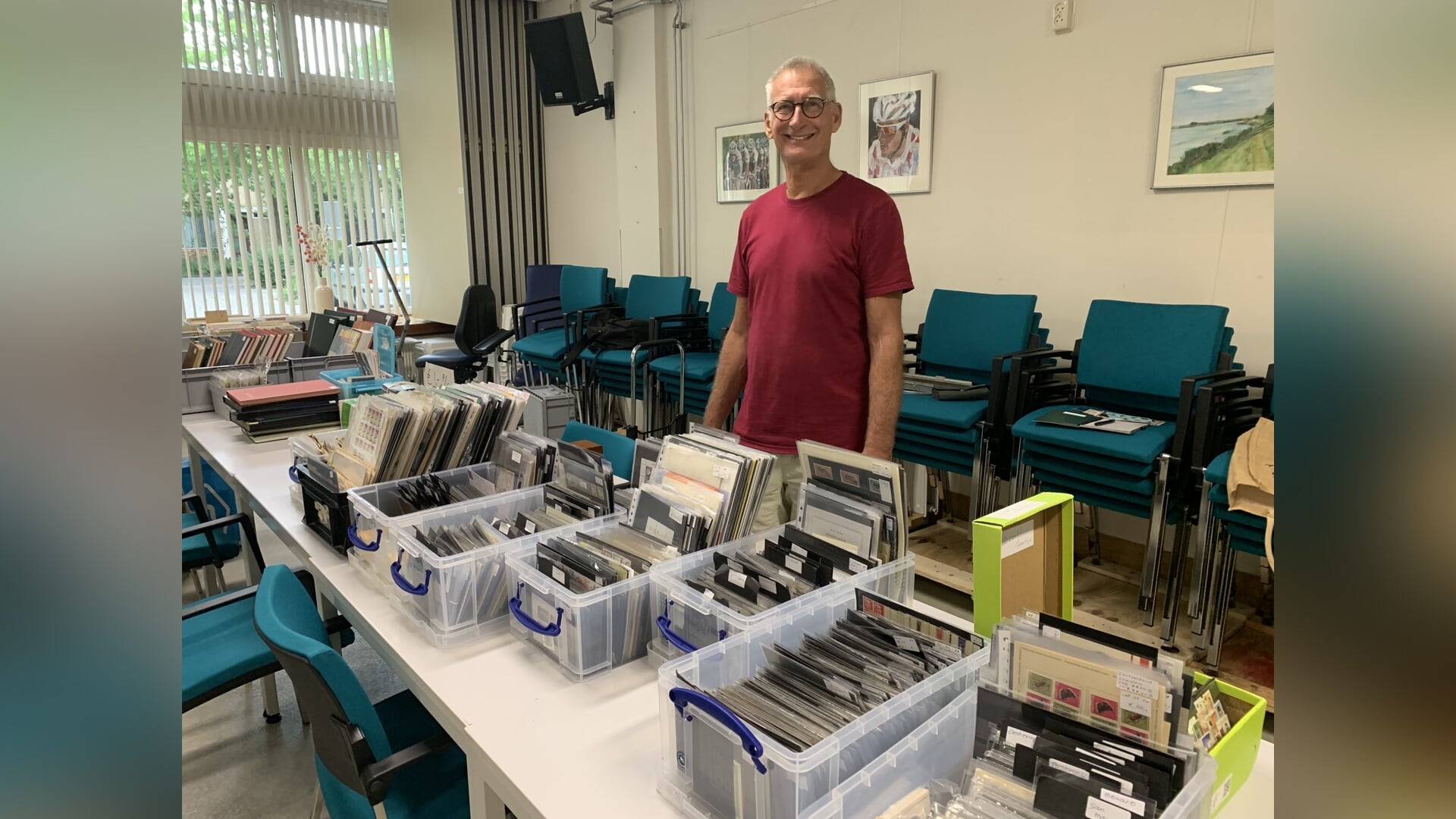 Vandaag postzegelbeurs in De Schakel