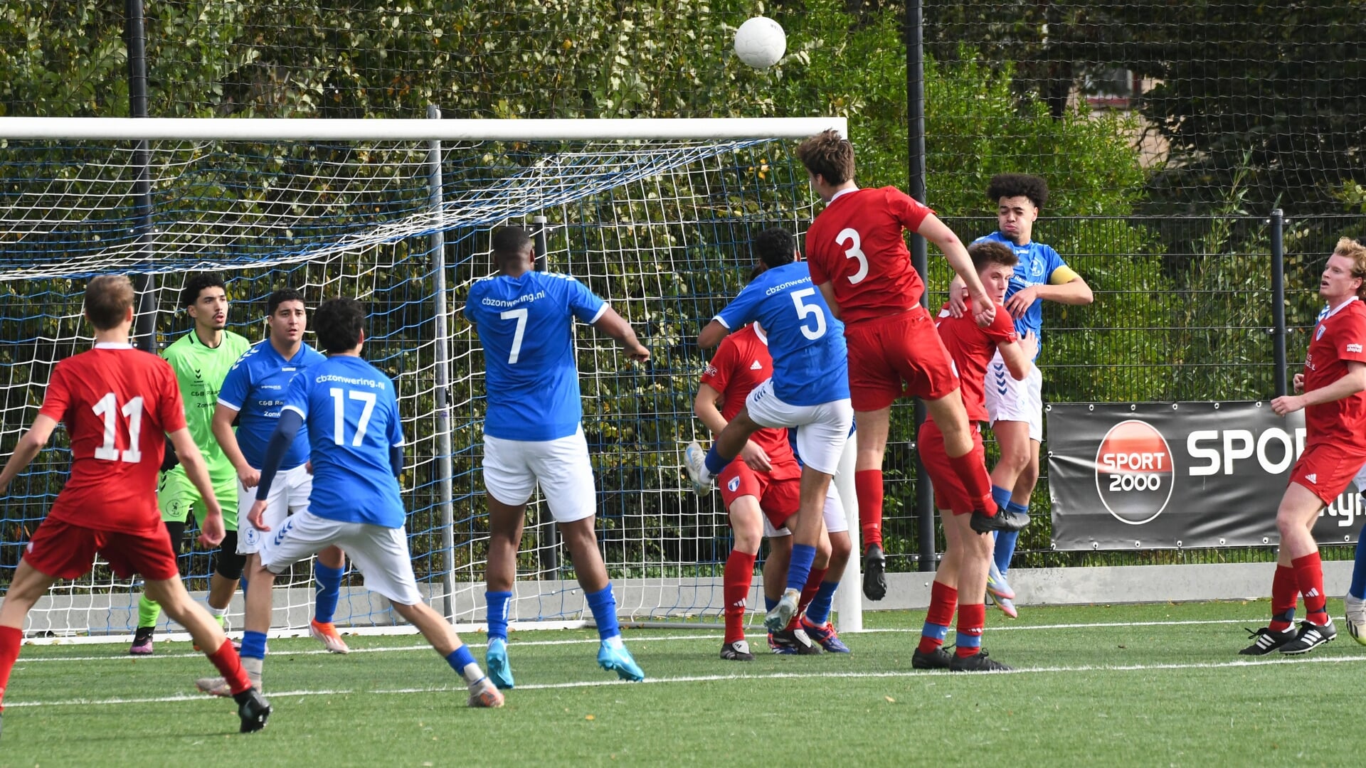 FC Weesp veegt Geinburgia van de mat