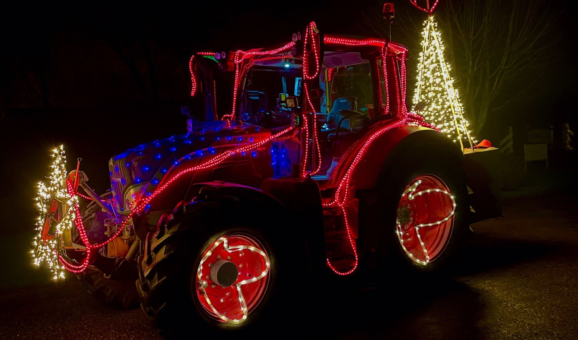 Zorgboerderij De Vrijheid gaat rond met verlichte trekker