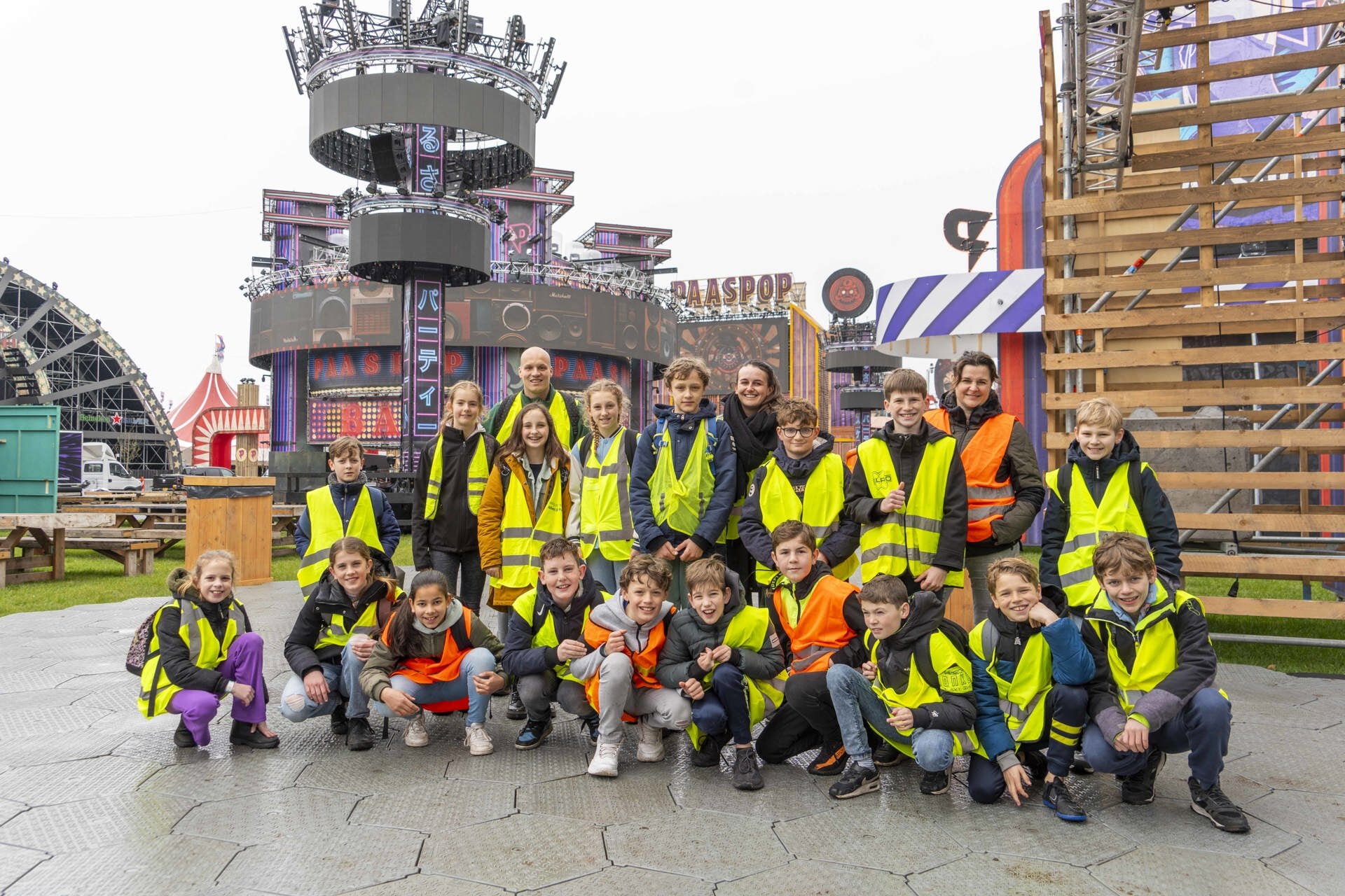 Een kijkje achter de schermen bij Paaspop voor groep 7/8 van bs de ...