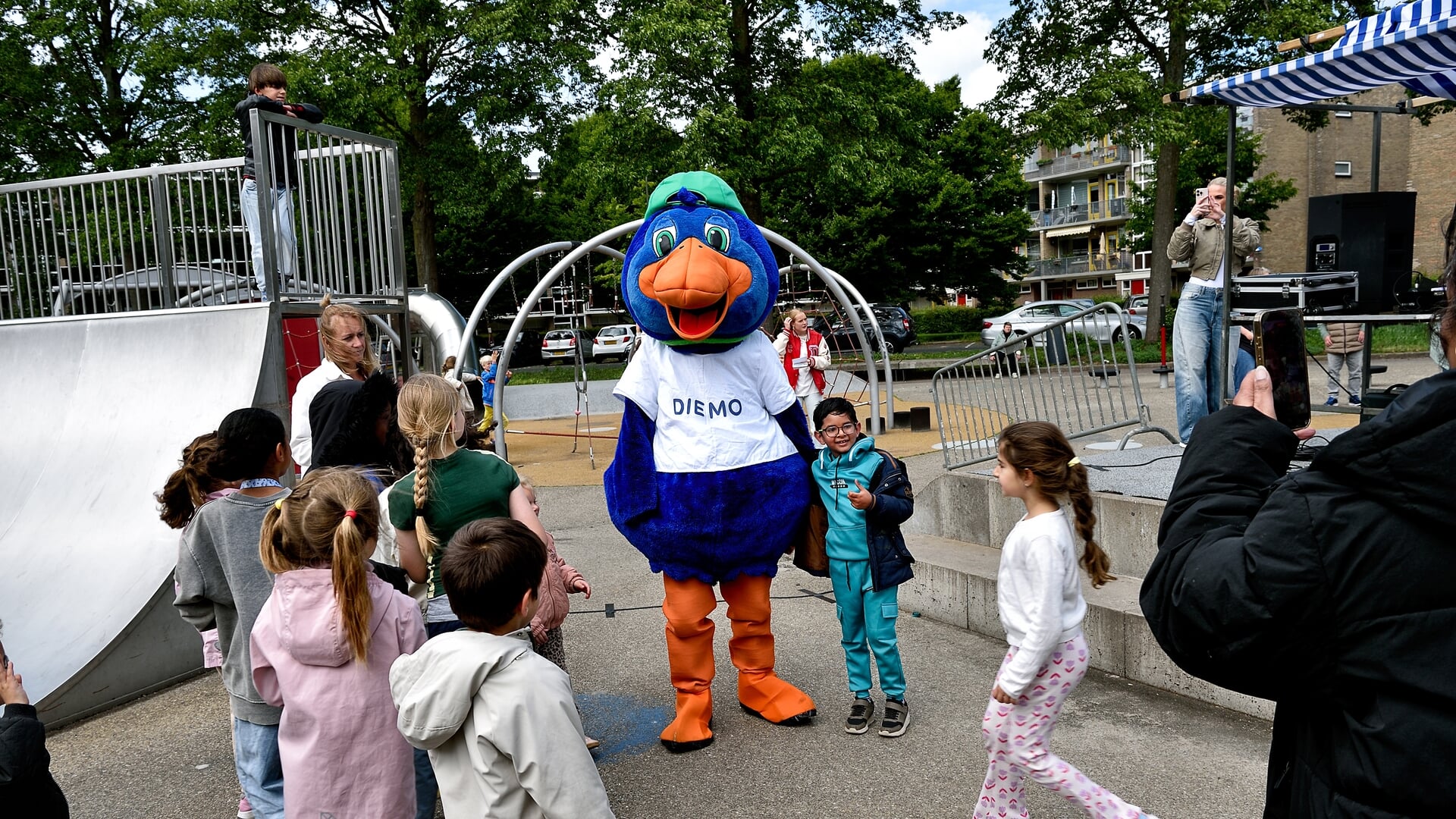 Feest voor kinderen tijdens verjaardag van Diemo - De krant van Diemen