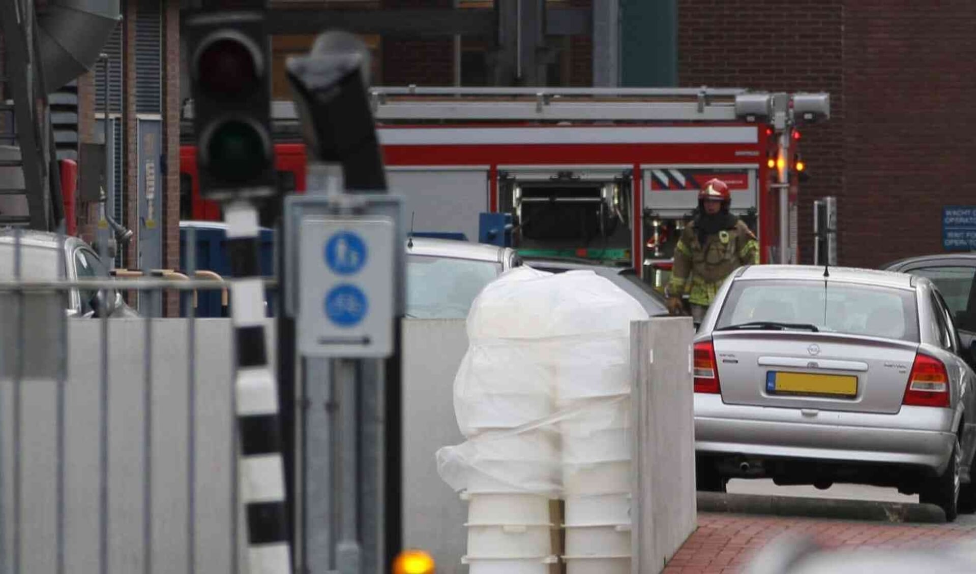 Brandweer bij Olam Cocoa in Wormer
