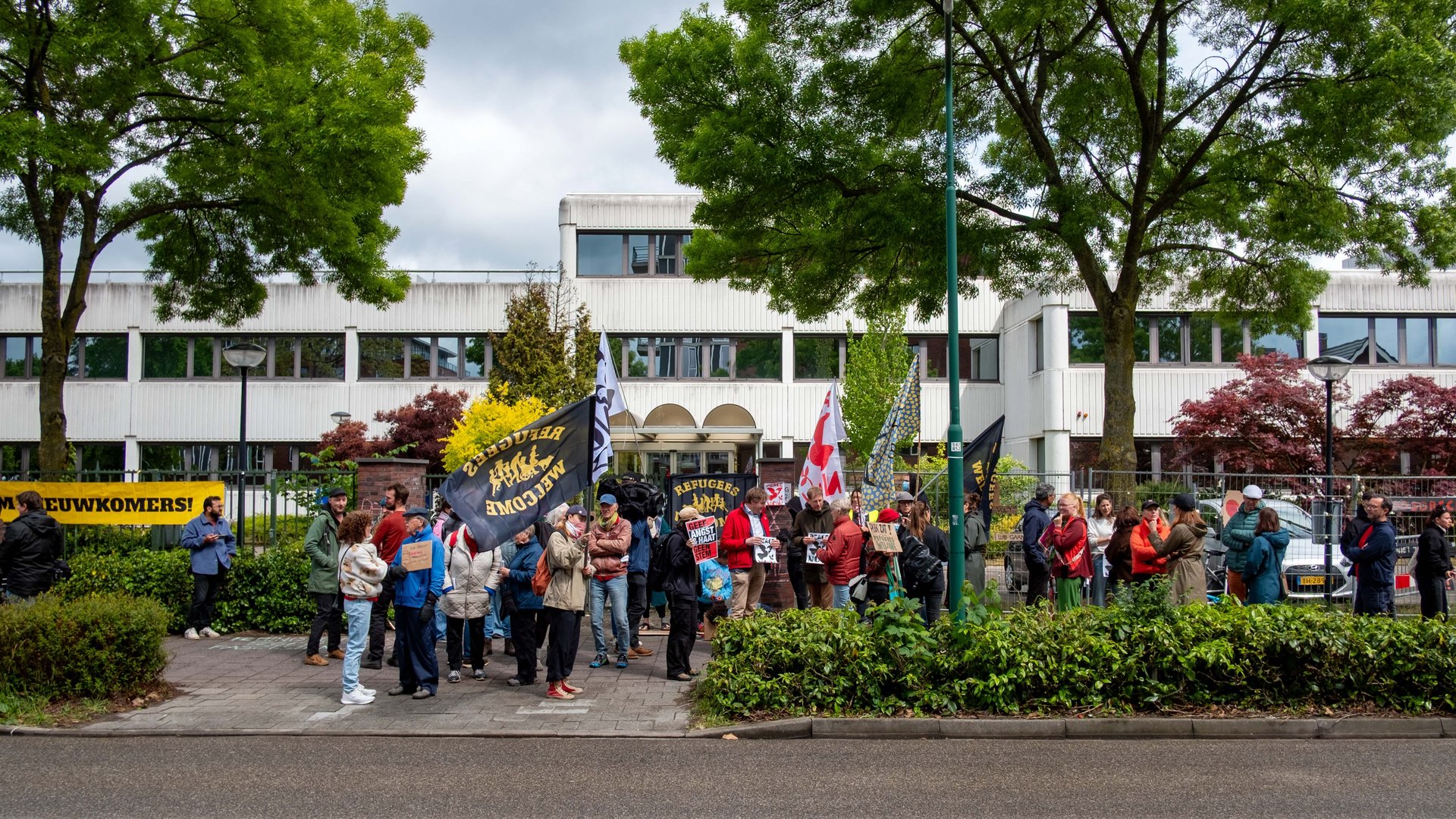 Asielzoekers weg uit noodopvang in Loosdrecht, Violenschool wordt eerste gebruiker