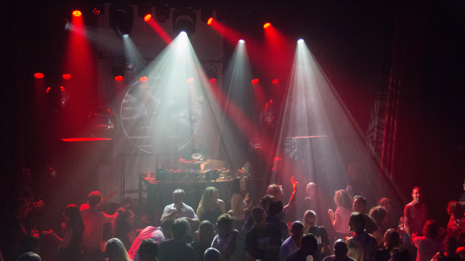 Dance-iconen laten Weesp dansen op eerste House of Weesp | Al het ...