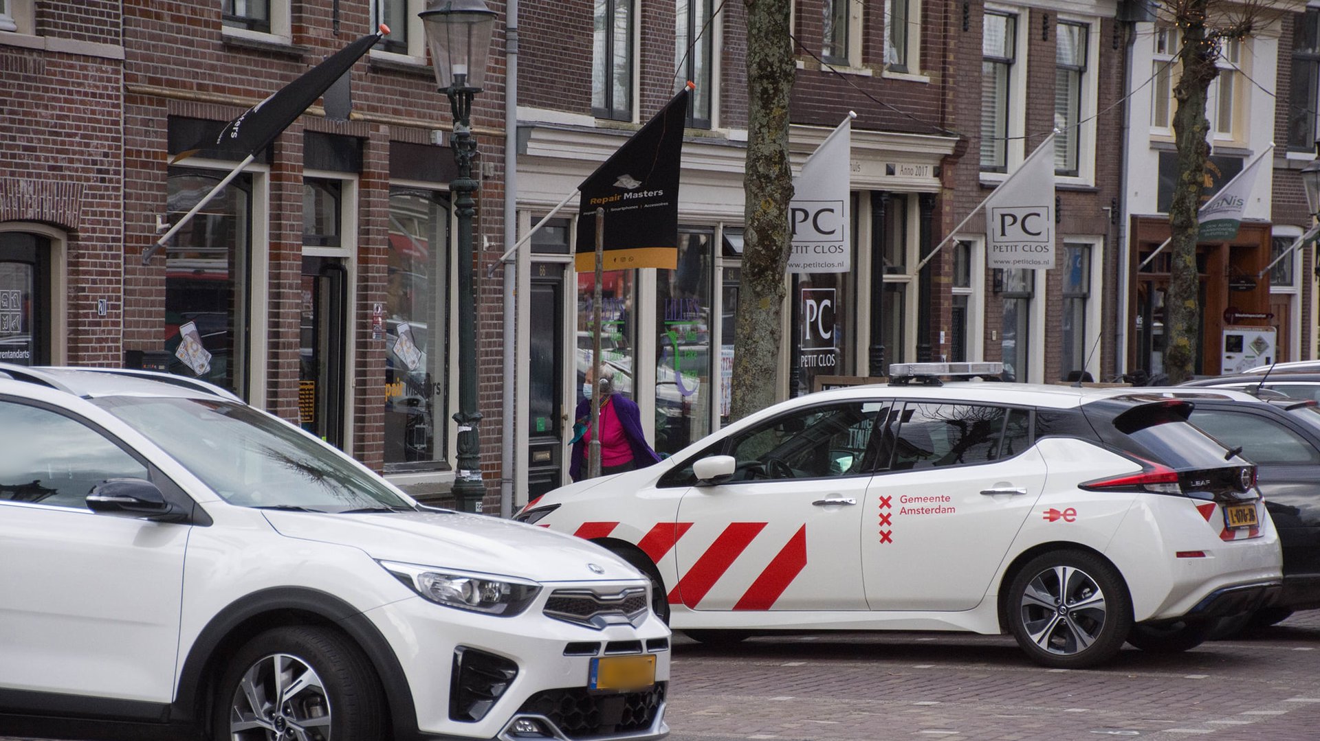 Tweede parkeervergunning in Weesp fors duurder vanaf 2027