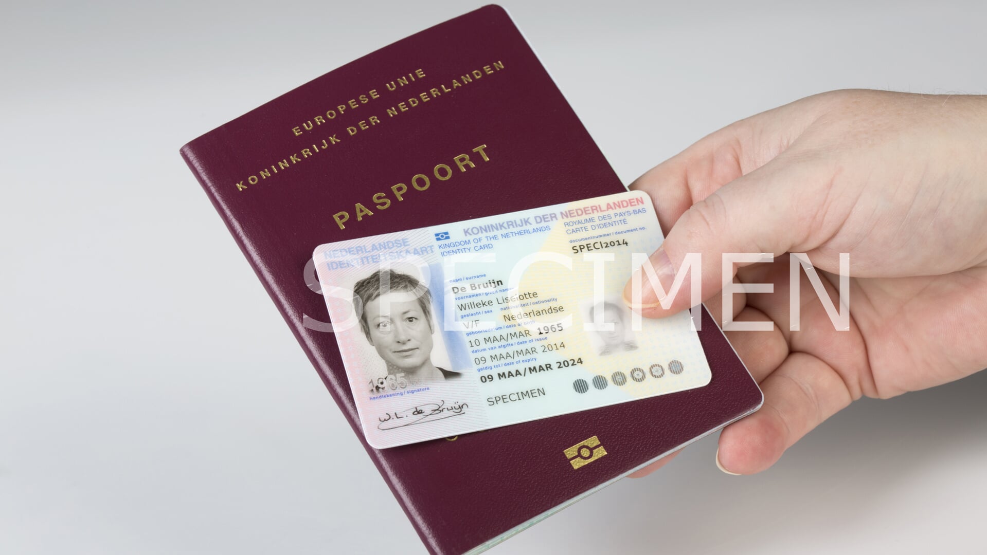 Snel een nieuw paspoort of ID nodig? Houd dan hier rekening mee - Uw ...