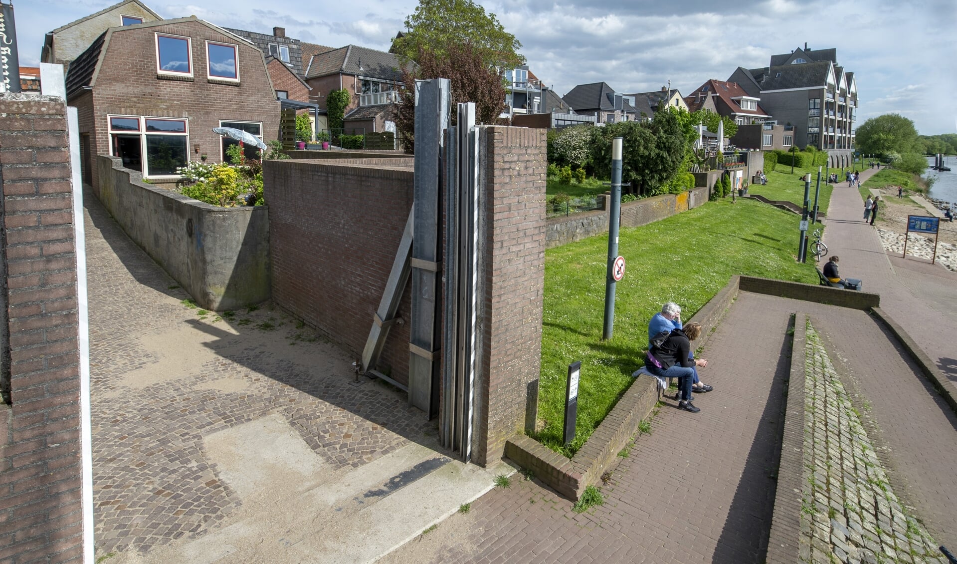 Arcen vergelijkt waterkeringen