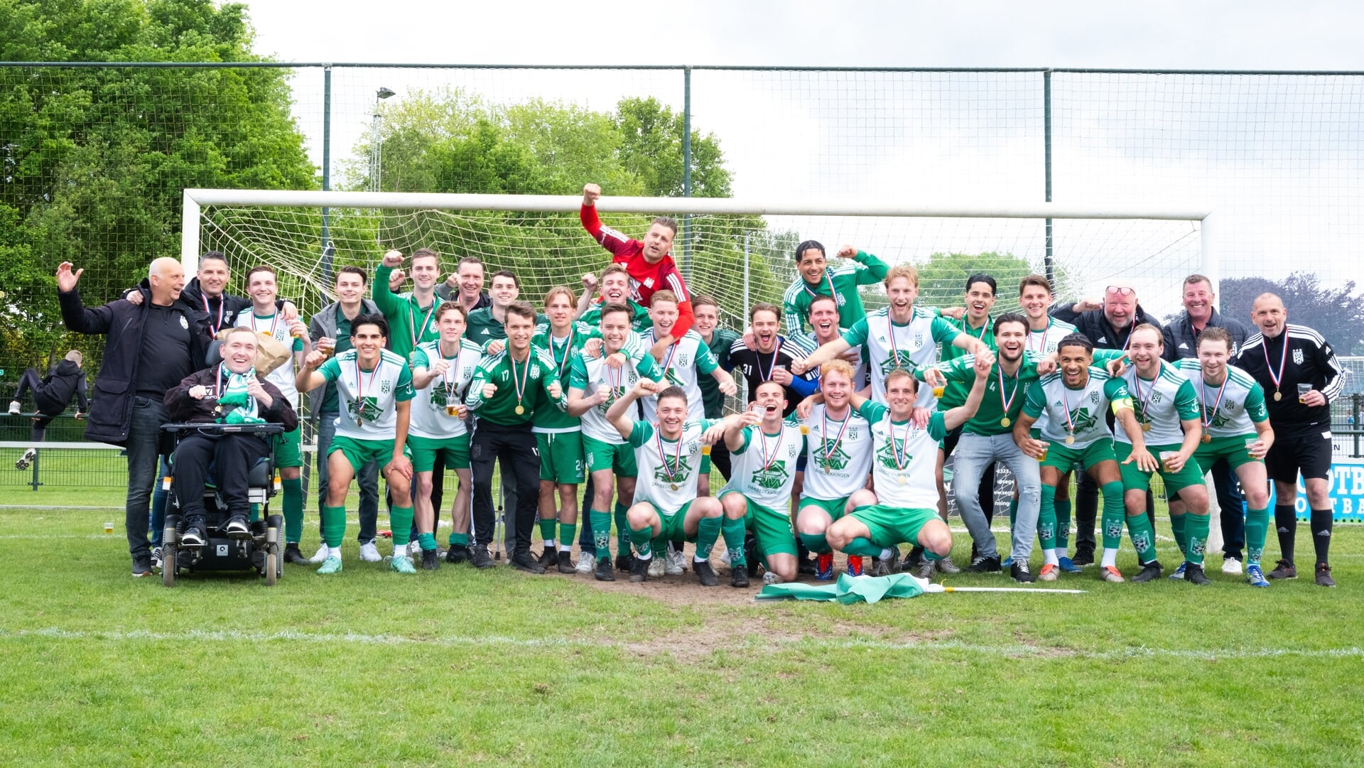 Geldrop pakt titel in 3e klasse