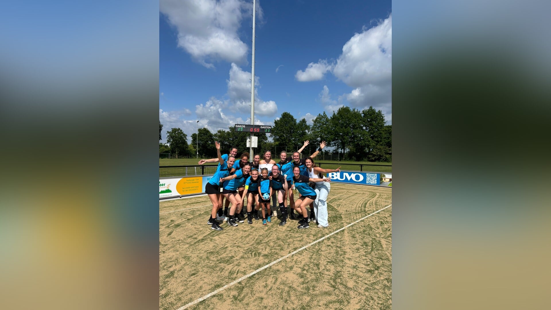 Dakos kroont zich ook op het veld tot kampioen