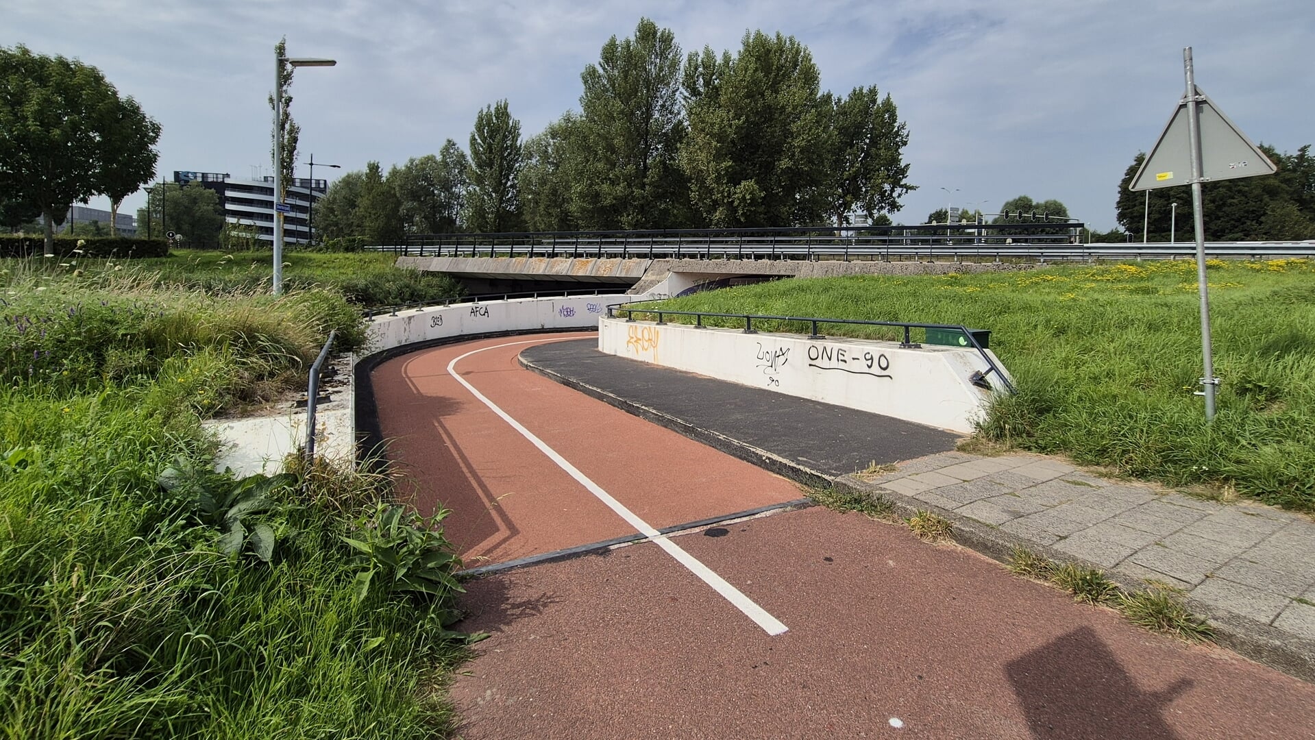 Kruisweg (N201) richting Hoofddorp twee nachten afgesloten wegens onderhoud viaduct