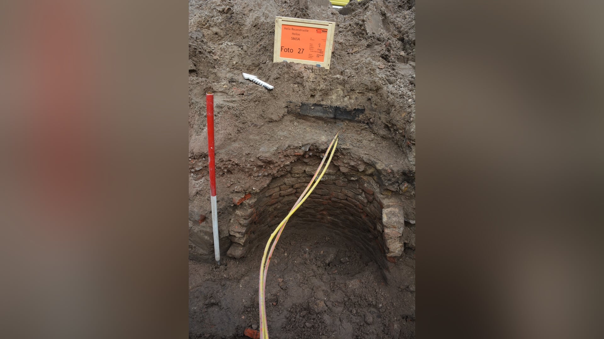 Bakstenen waterput komt boven water tijdens werkzaamheden Stationsweg