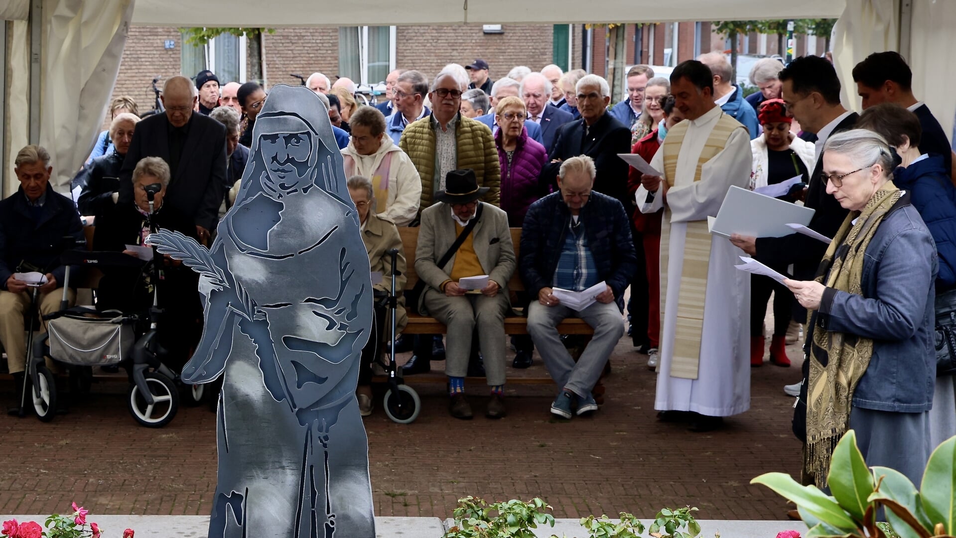 Onthulling Zuster Marie Adolphine