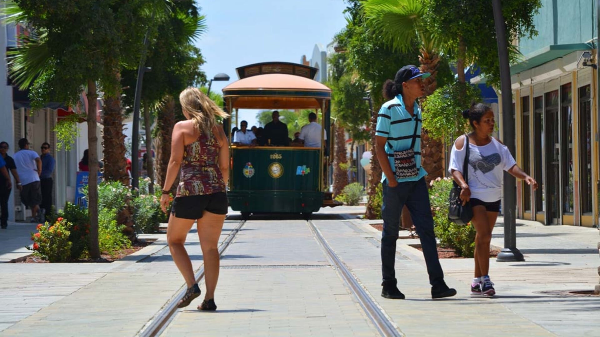 Ondernemers op Aruba positiever, maar groeioptimisme vlakt af - Altijd ...