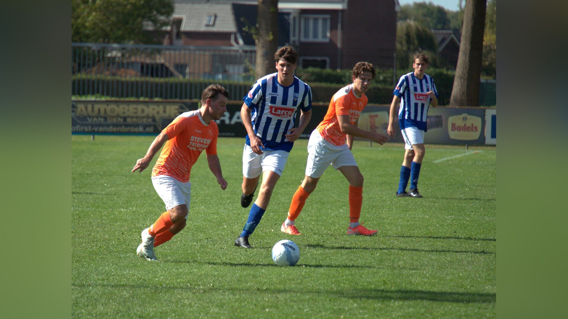 SV Someren neemt punt mee uit Budel