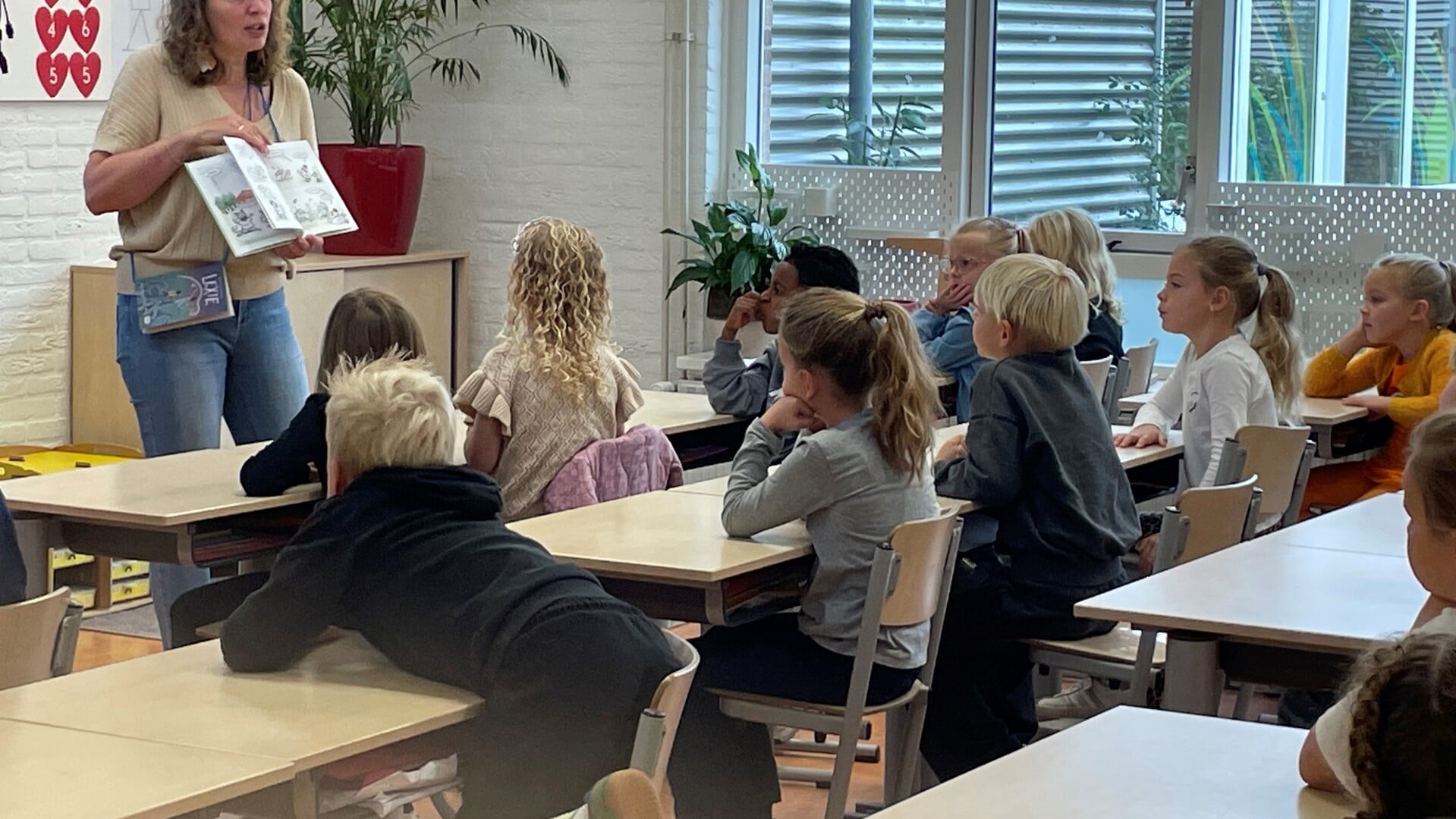 Kinderboekenweek gestart bij Helmgras