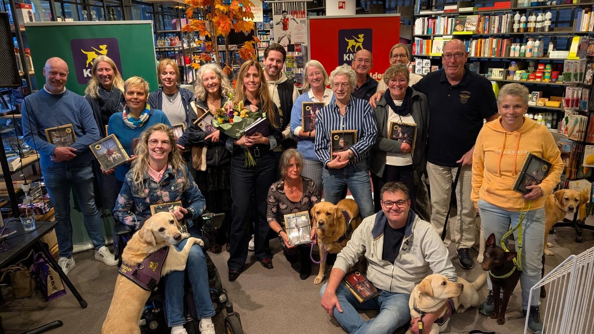 KNGF Geleidehonden presenteert boek ‘Dierbaar’ met indringende verhalen