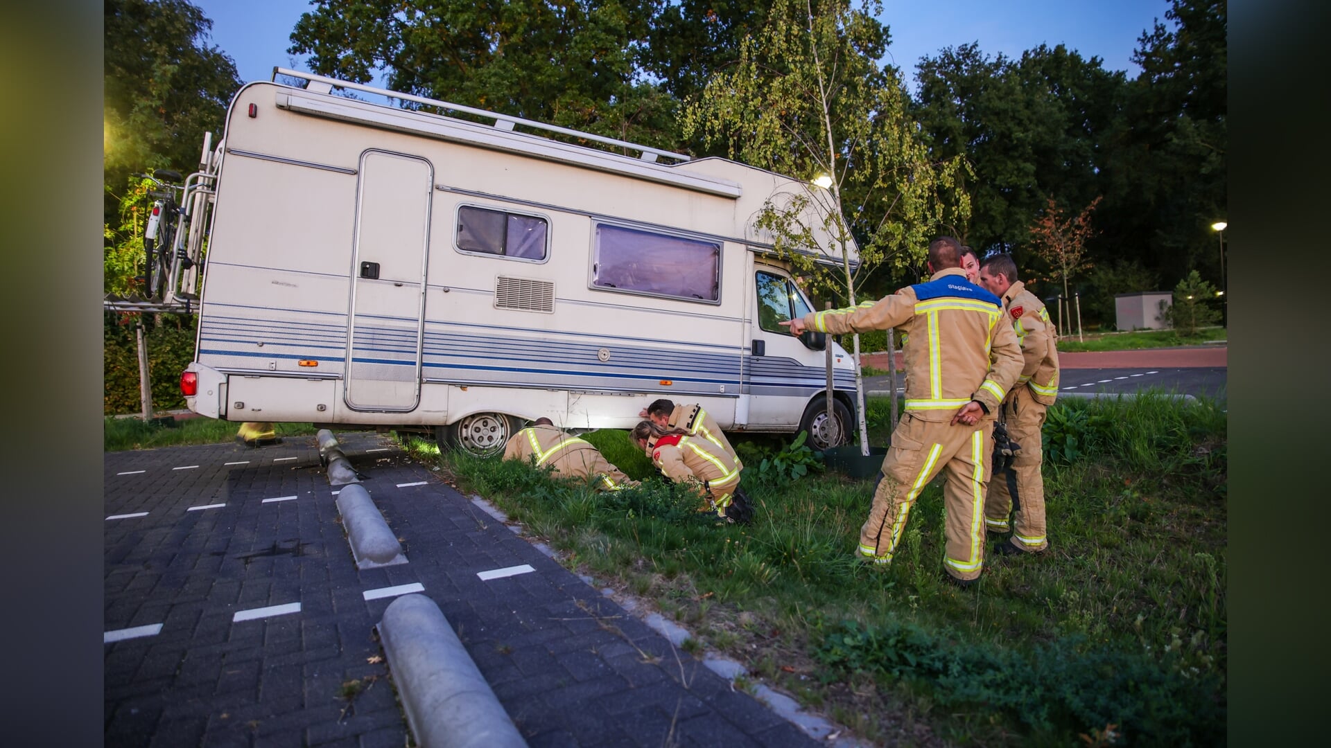 Camper in de sloot