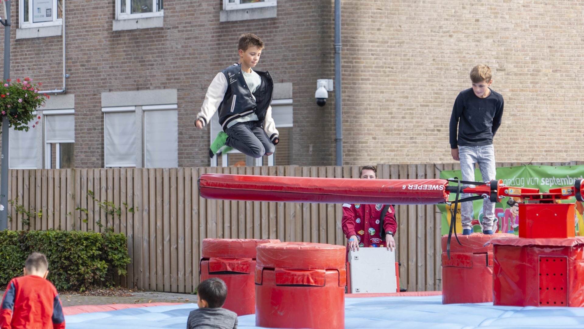 Kinderen-vermaken-zich-opperbest-tijdens-Kinderboulevard