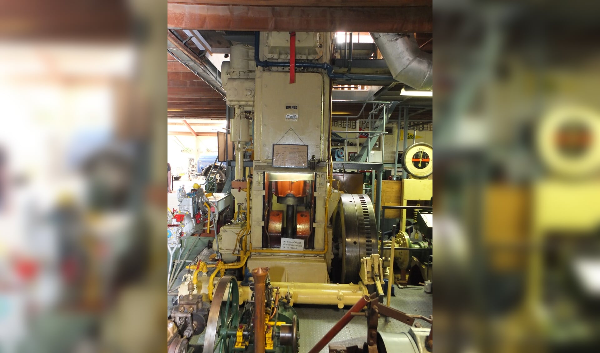 Unieke Bolnes HS 400 Diesel Engine herstart in Grootmoeders tijd & Motorenmuseum