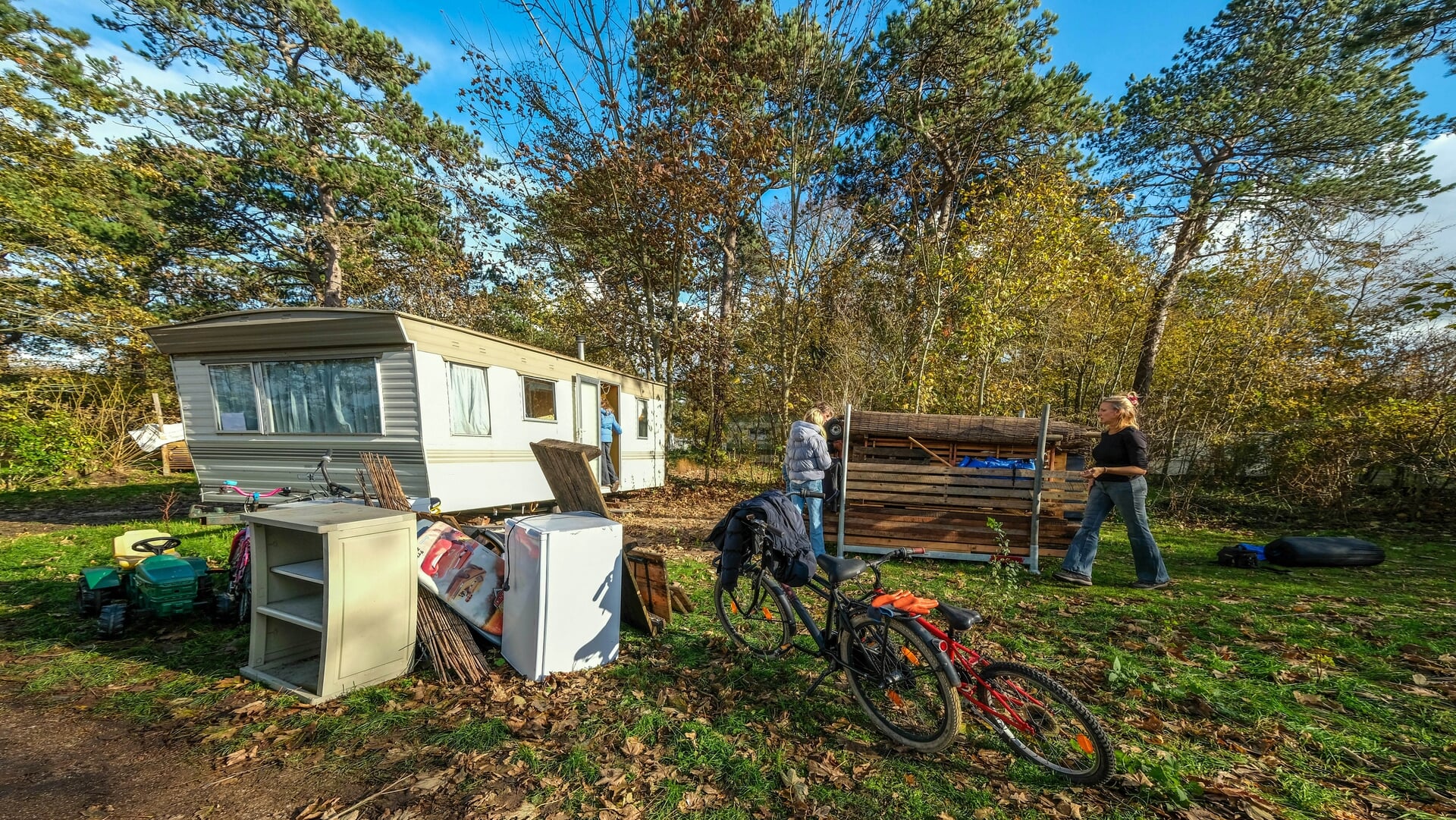 Opruimen in volle gang: Camping Bakkum maakt zich op voor de winter