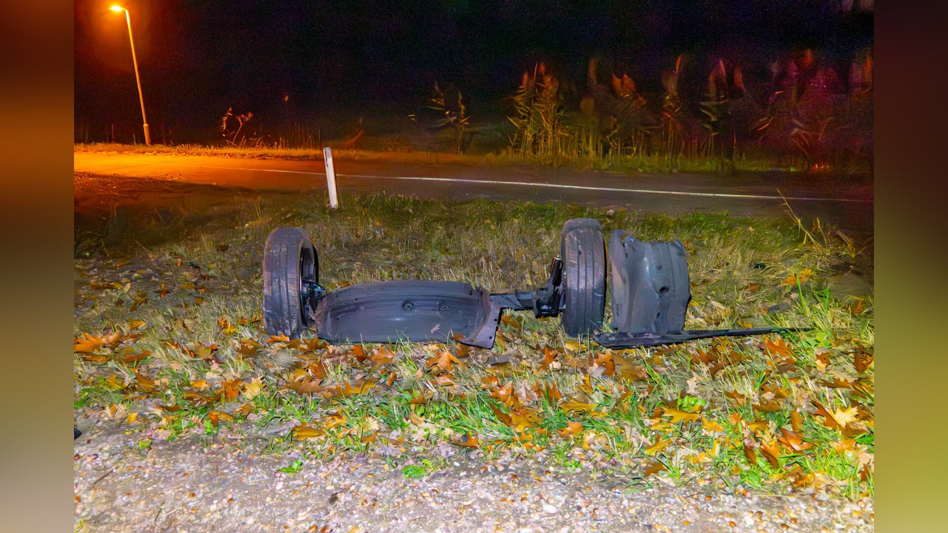 Ongeval met bestelbus en twee auto’s op Somerenseweg in Lierop