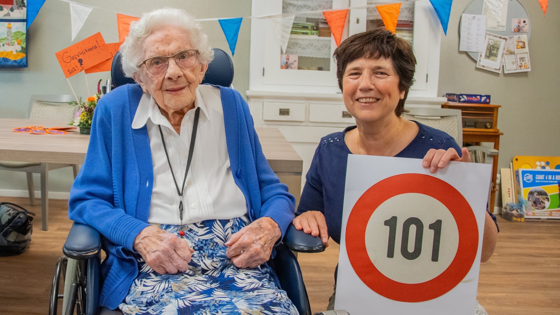 101 maal hoera voor Mina van der Welle