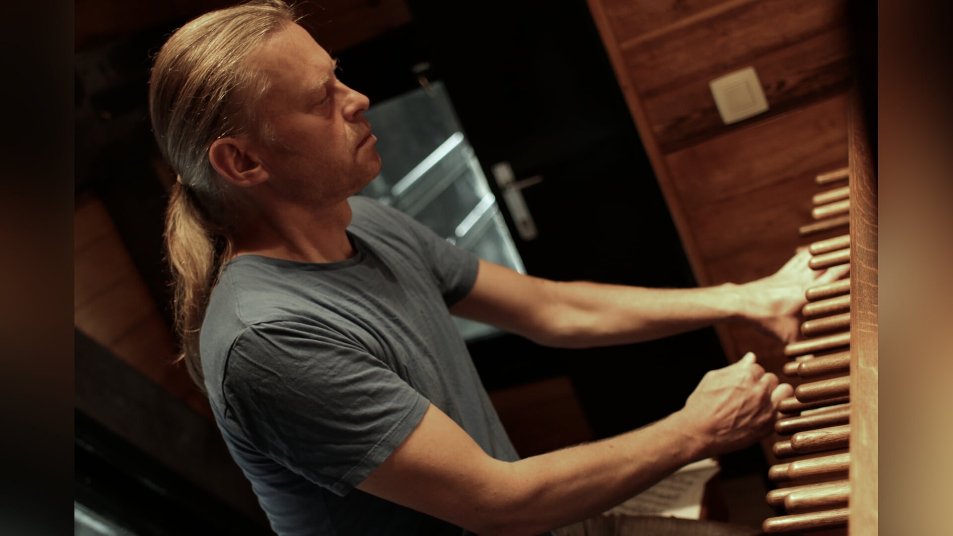 Beiaardier Koen van Assche geeft zomerconcert in Goedereede