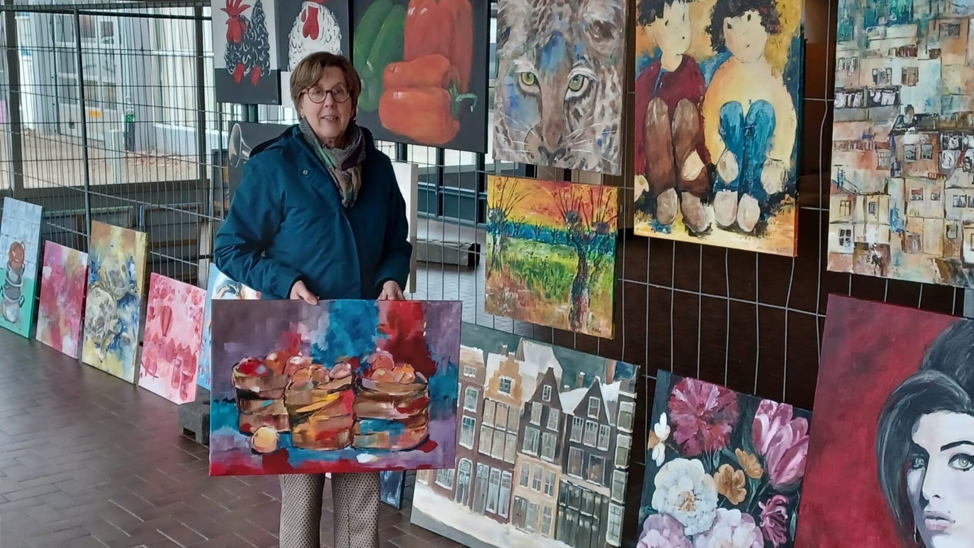 Kleurrijke expositie van lokale kunstenaressen in Schijndel