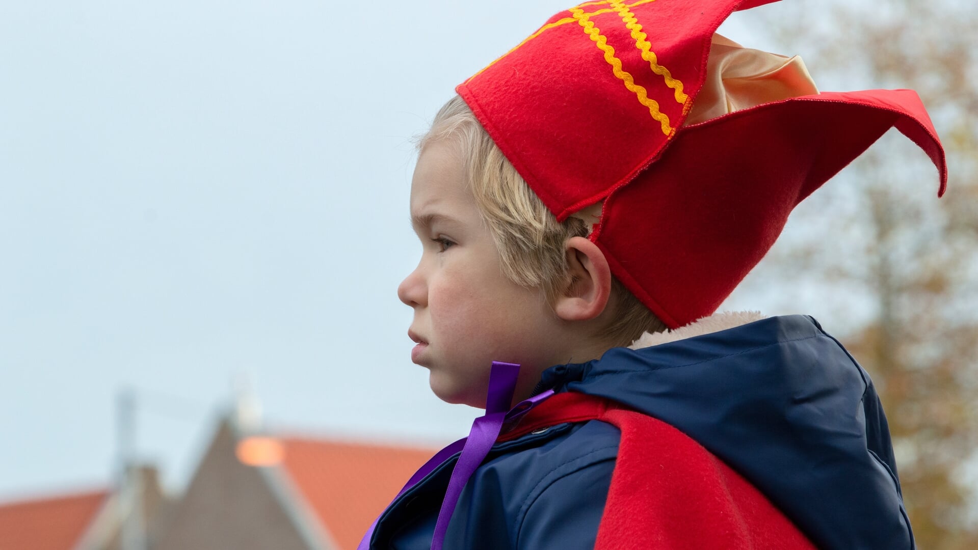 Sinterklaas zet voet aan wal in Herkingen en Dirksland