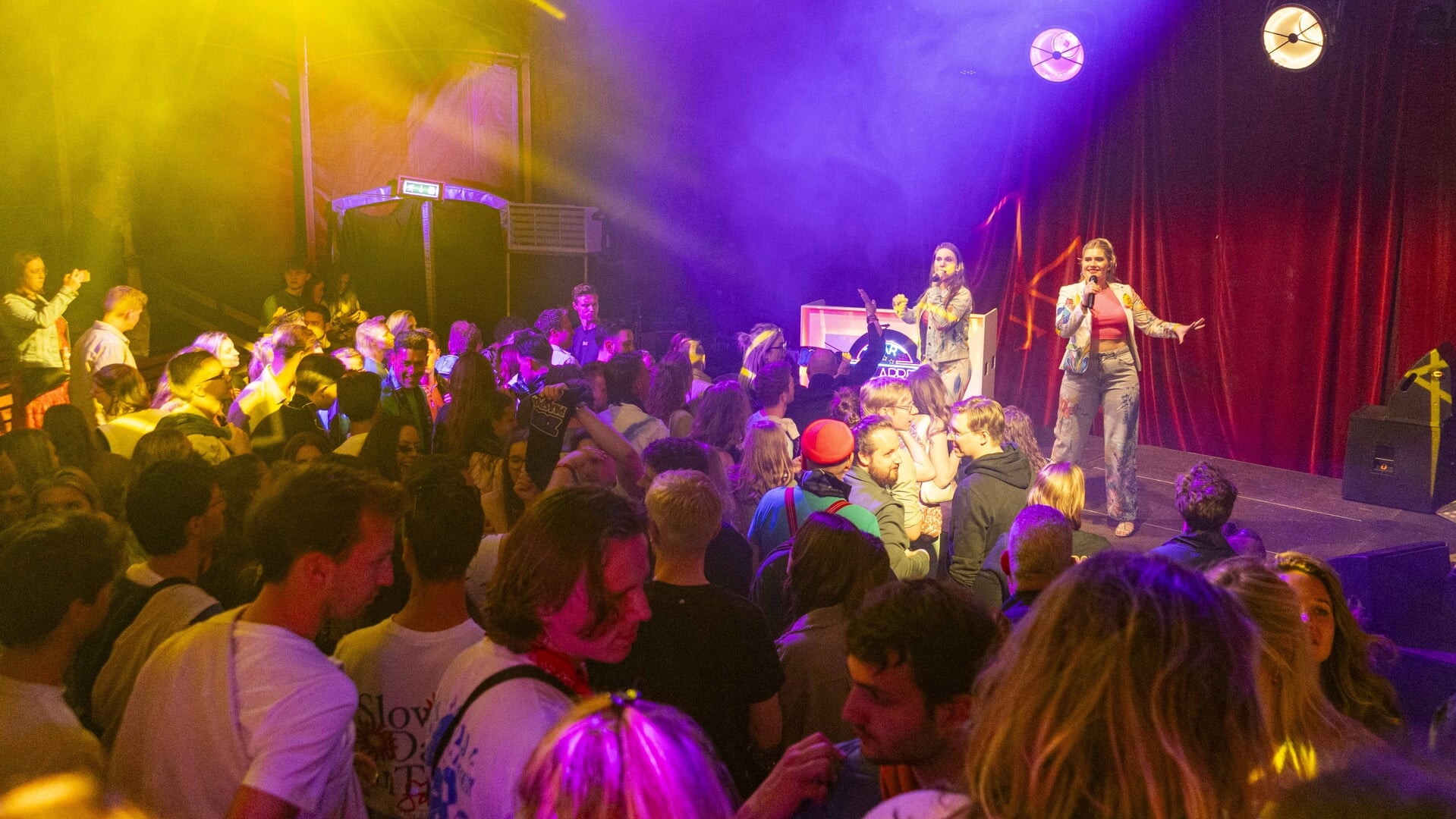 De eerste foto’s van Paaspop zaterdag