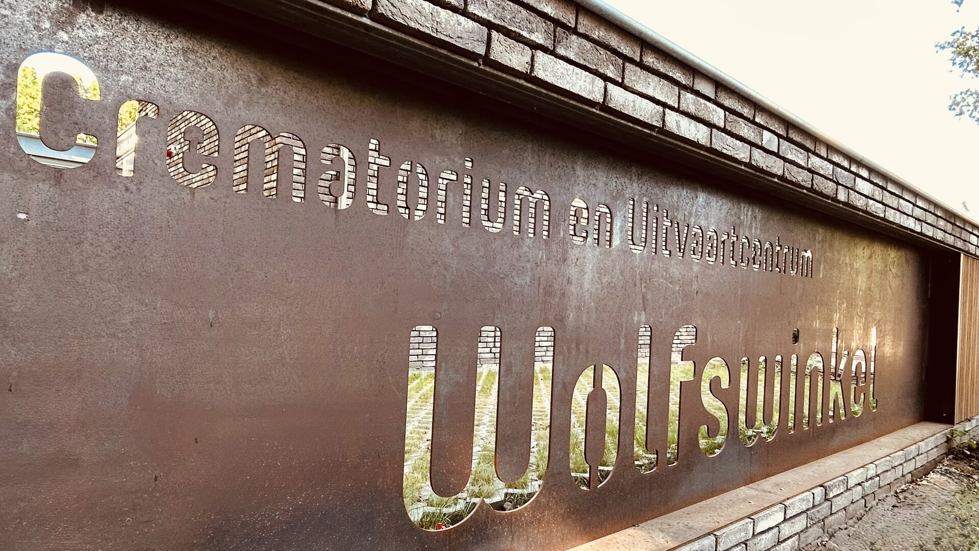 Begraafplaats Wolfswinkel beschikt nu over een modern en duurzaam crematorium