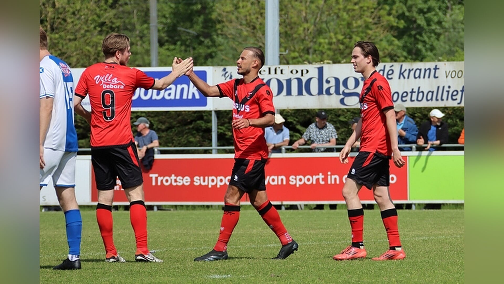 Vitesse Delft wint van DSVP en doet nog volop mee