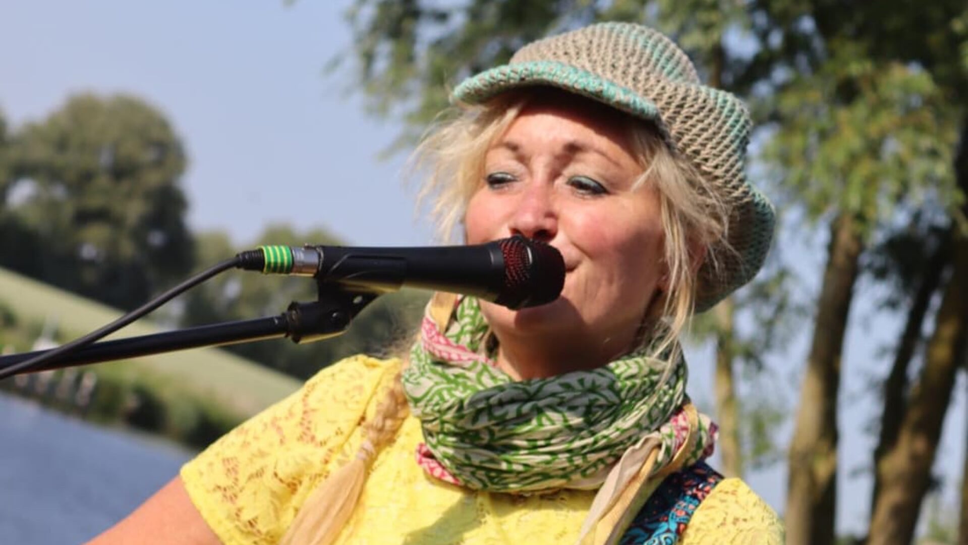 Groninger middag in kerk Den Andel