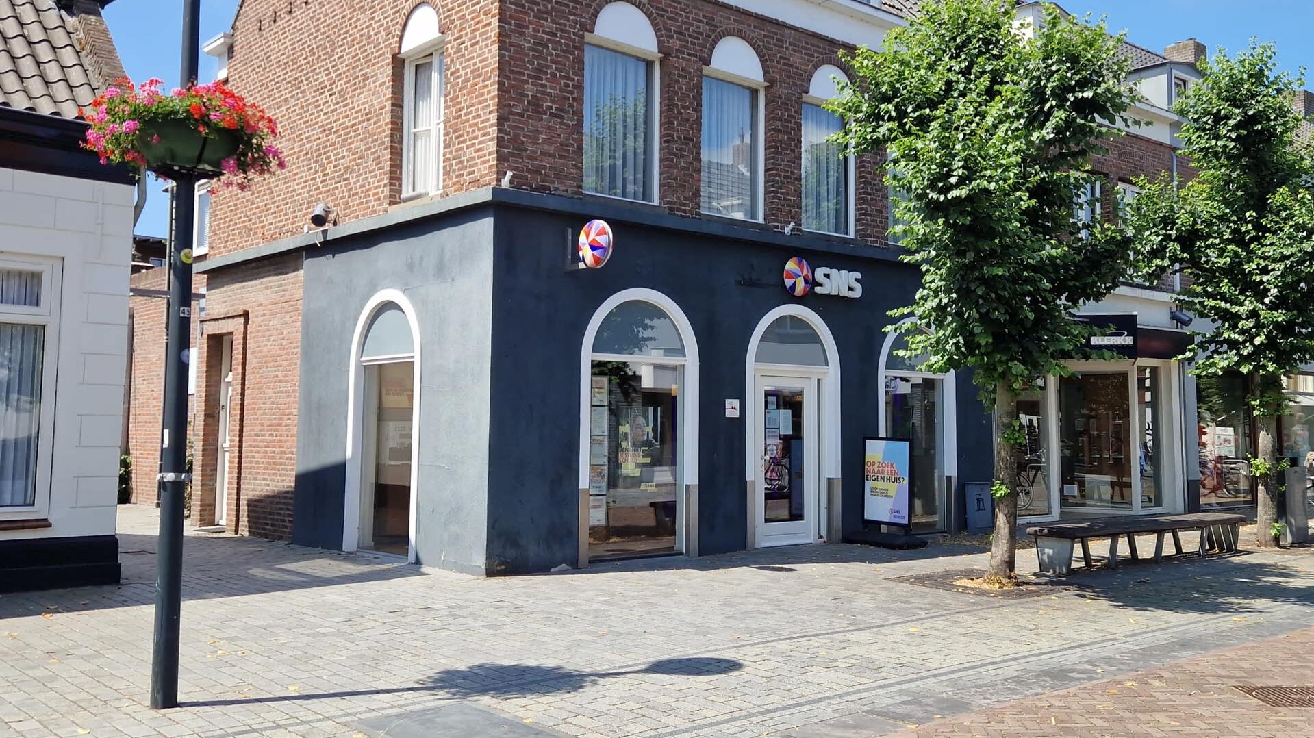 SNS-winkel Schijndel sluit definitief: welkom in Uden of Boxtel