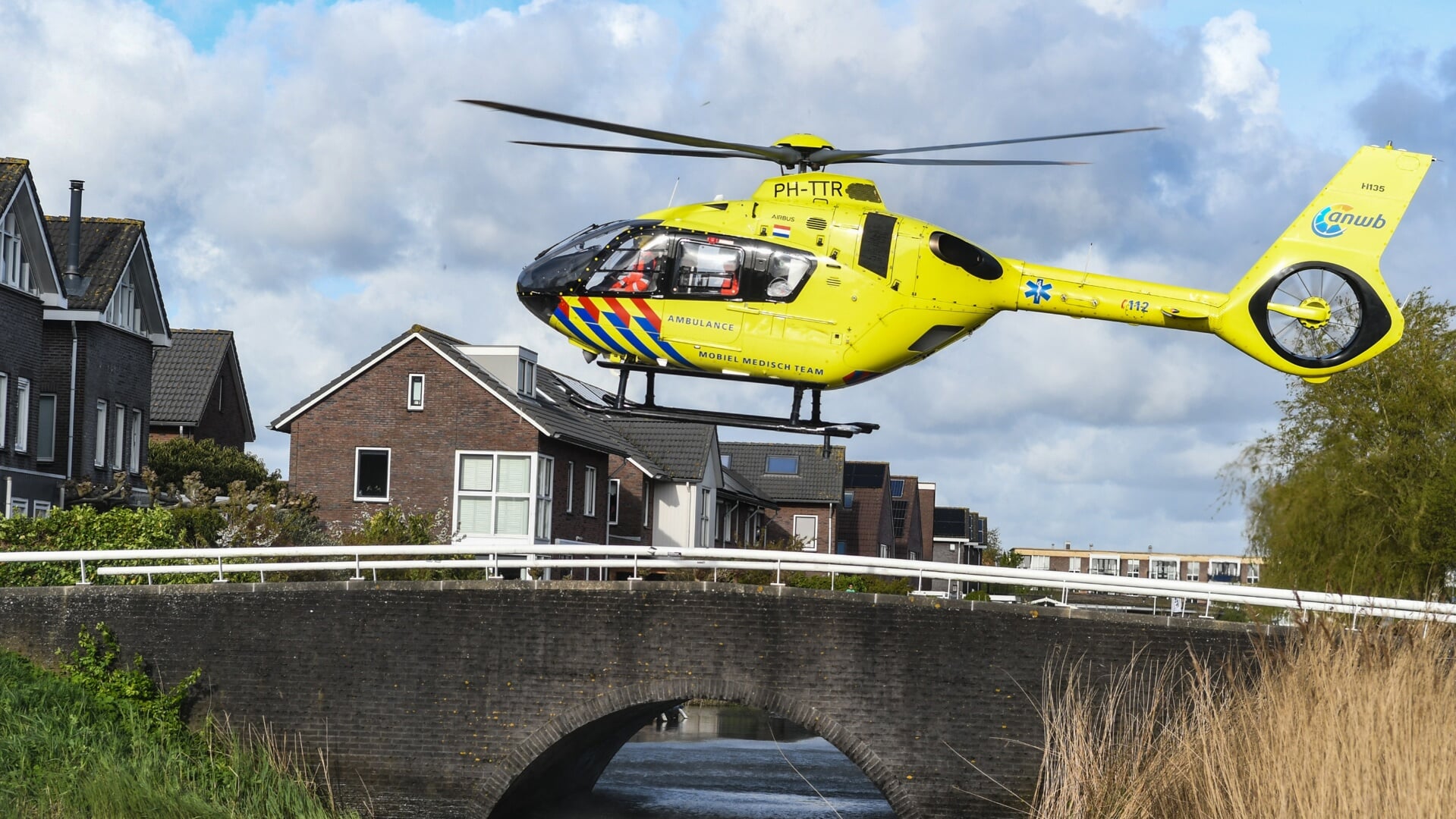 Traumaheli landde in Broek op Langedijk