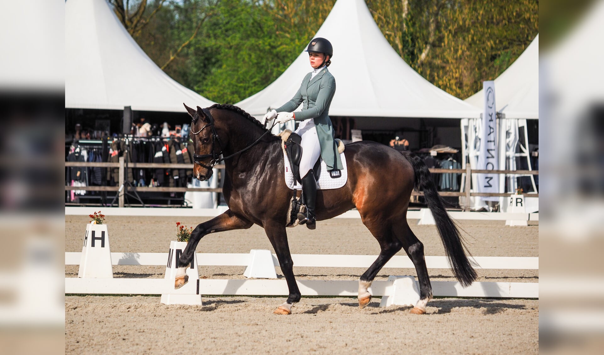 CDI Exloo | Ava Krause wint individuele proef bij de young riders met nieuw pr: “Het is aan mij dat 