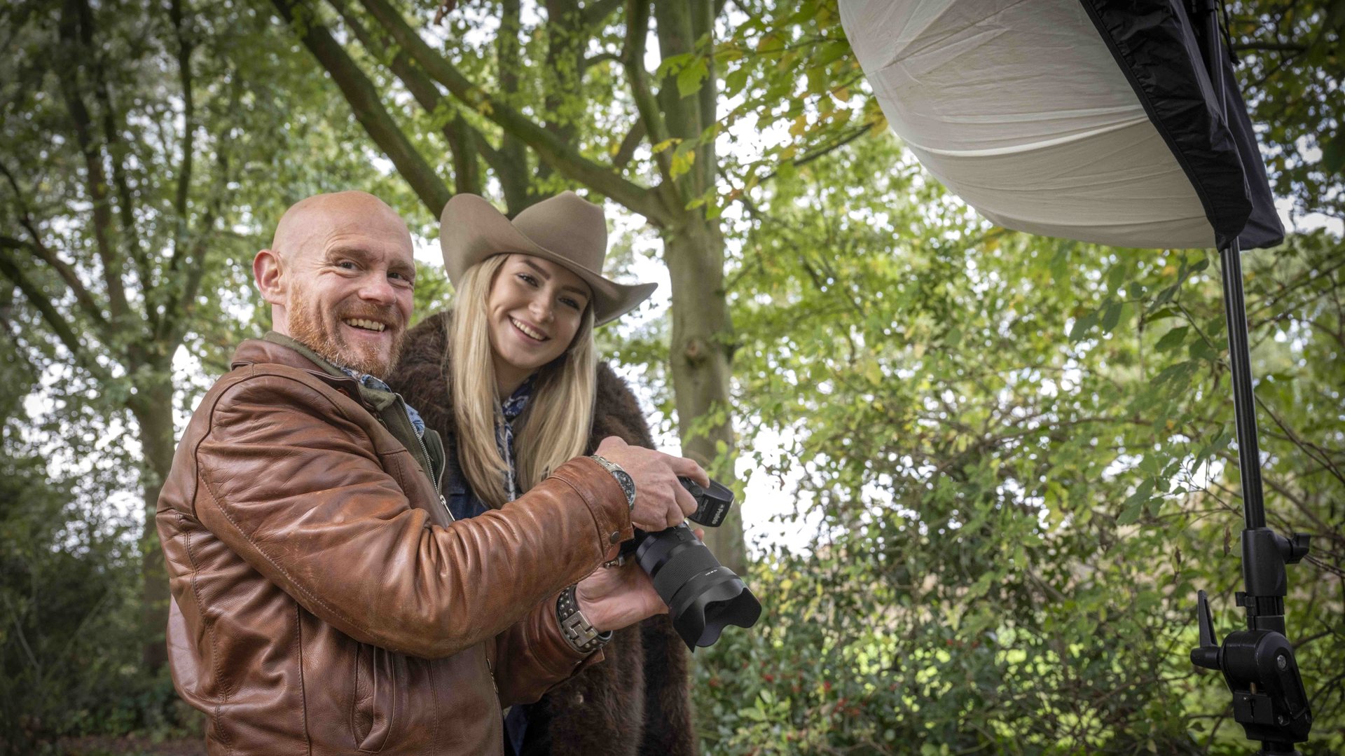 Influencer brengt ruim 200 vrijgezellen samen in Deurne