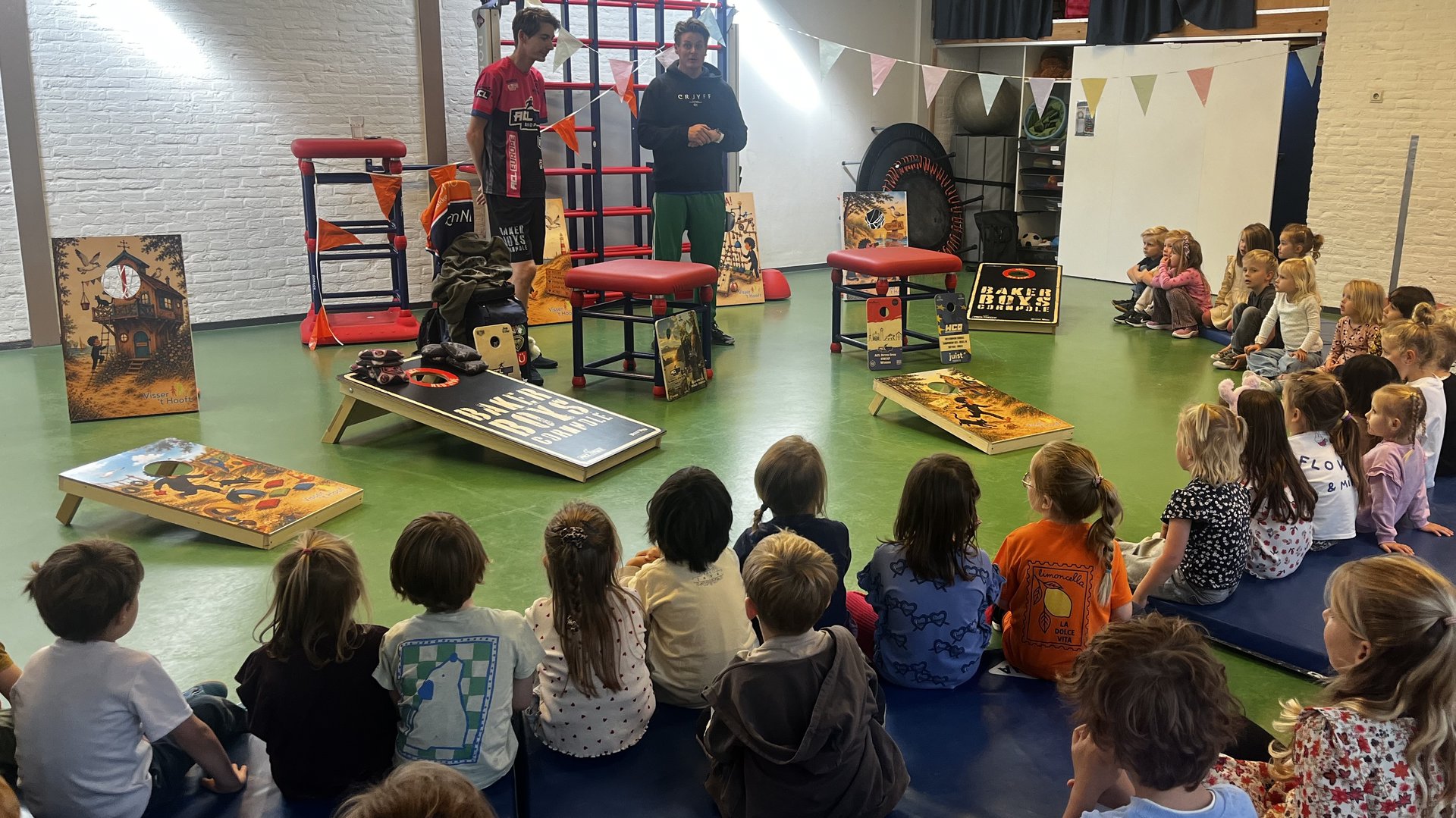 Nederlands kampioen introduceert cornhole bij Visser ’t Hooft