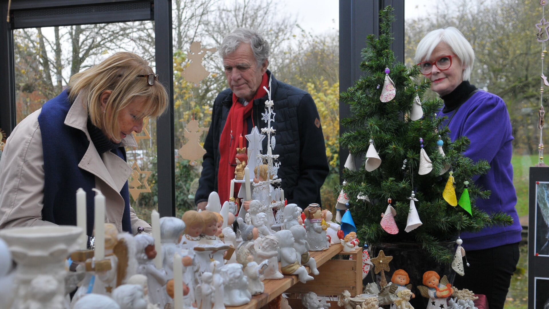 Engelenmarkt in Den Andel levert 2300 euro op voor goed doel