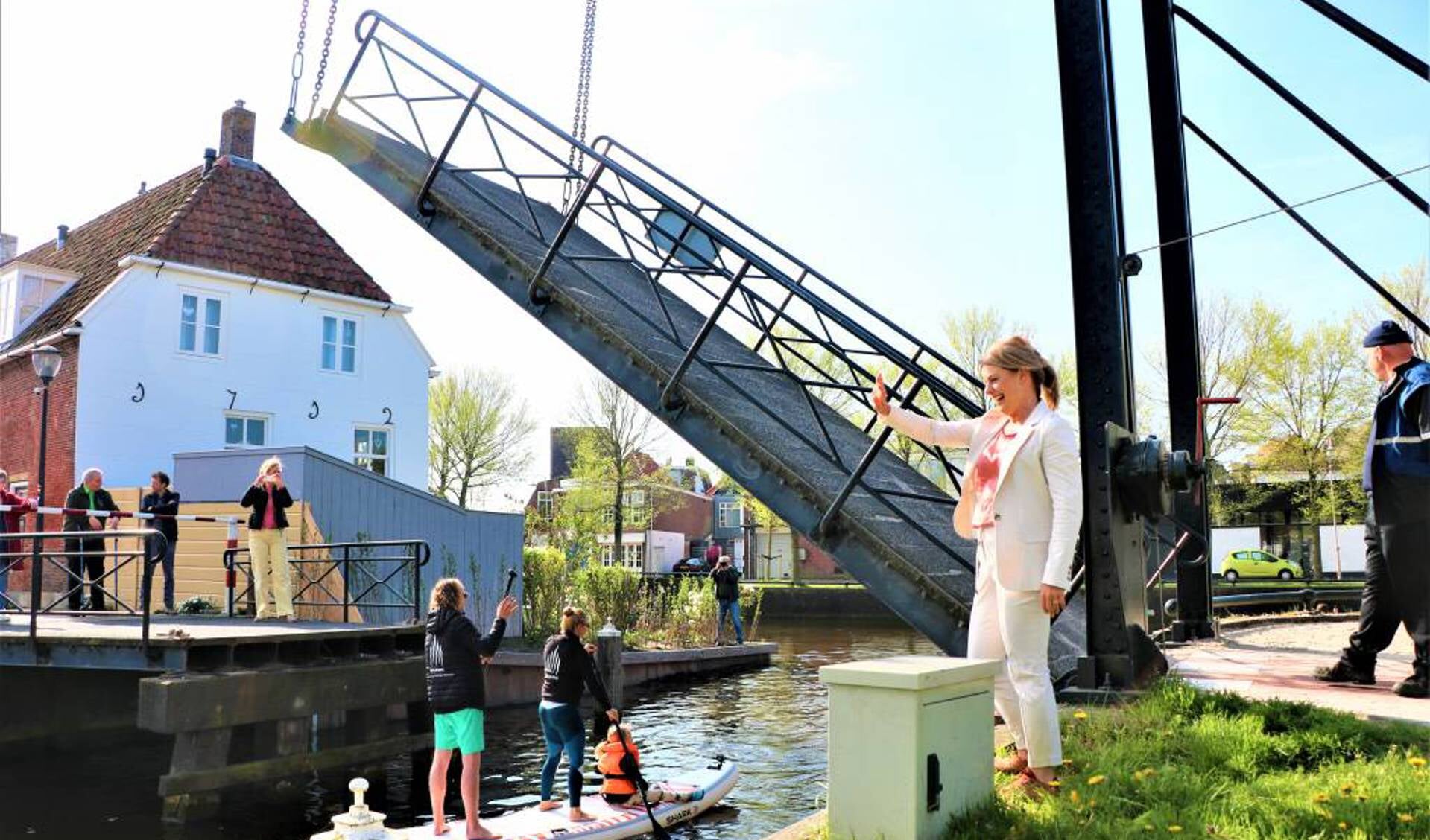 Bruggen aan de Zwette openen weer voor de zomervakantie - GrootSneek