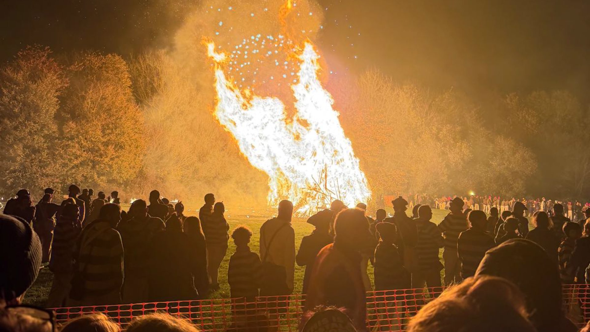 Sint Catharinagilde reist naar Bonfire Night in Lewes